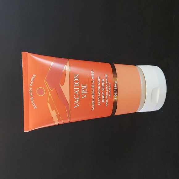 ❣3/25❣*  Bath & Body Works- VACATION VIBE Exfoliating Glow Body Scrub - Picture 1 of 5